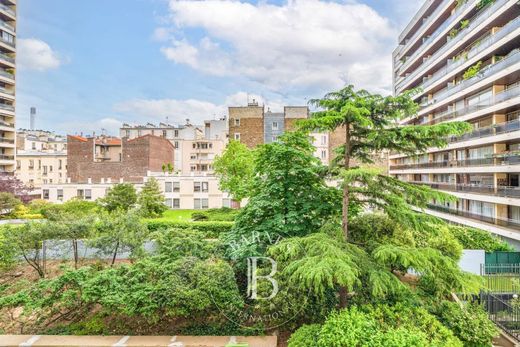 Apartment in Motte-Picquet, Commerce, Necker, Paris