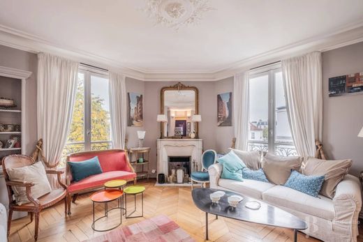 Apartment in Neuilly-sur-Seine, Hauts-de-Seine