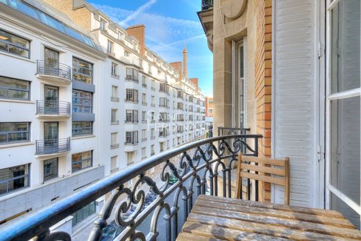 Apartment in Motte-Picquet, Commerce, Necker, Paris