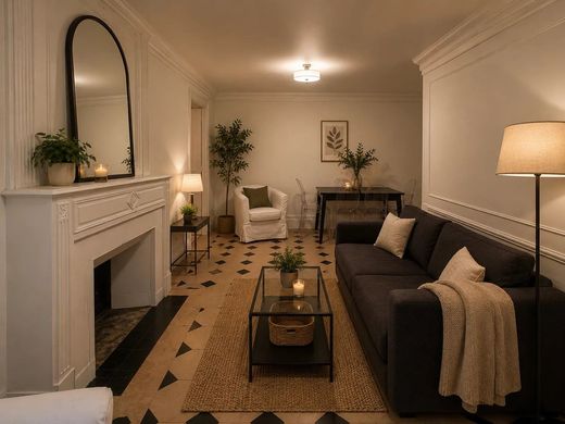 Apartment in Saint-Germain, Odéon, Monnaie, Paris