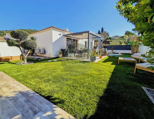 Luxury home in Saint-Zacharie, Var