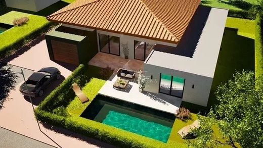 Luxe woning in Ghisonaccia, Upper Corsica