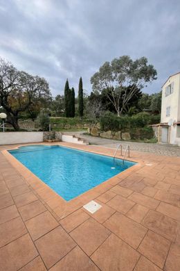 منزل ﻓﻲ Le Plan-de-la-Tour, Var