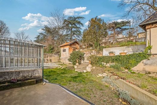 Luxe woning in Sainte-Foy-lès-Lyon, Rhône