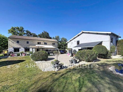 Luxus-Haus in Sablons, Gironde