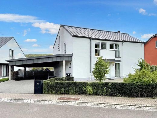 Luxury home in Roodt-sur-Syre, Betzdorf