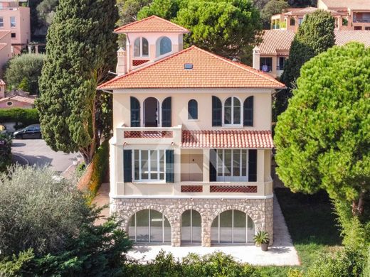 Luxury home in Saint-Jean-Cap-Ferrat, Alpes-Maritimes