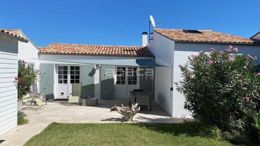 Luxury home in La Couarde-sur-Mer, Charente-Maritime