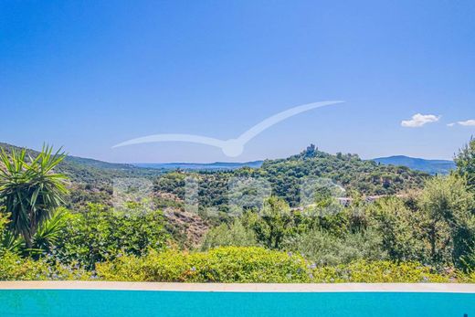 Willa w Grimaud, Var