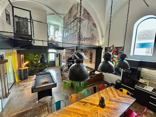 Luxury home in Alès, Gard