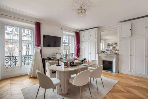 Apartment in Monceau, Courcelles, Ternes, Paris