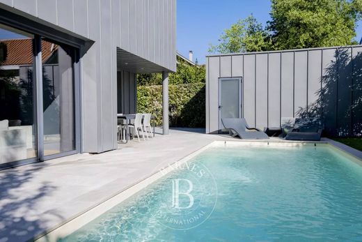Luxury home in Pessac, Gironde
