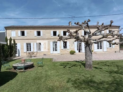 Luxe woning in Coutras, Gironde