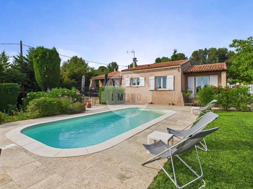 Luxe woning in Roquevaire, Bouches-du-Rhône