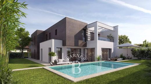 Элитный дом, Le Bouscat, Gironde