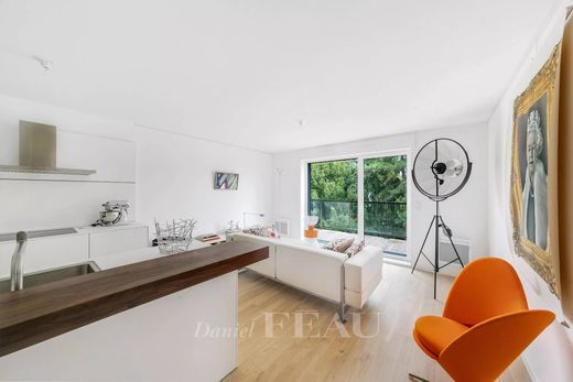Piso / Apartamento en Saint-Cloud, Altos de Sena