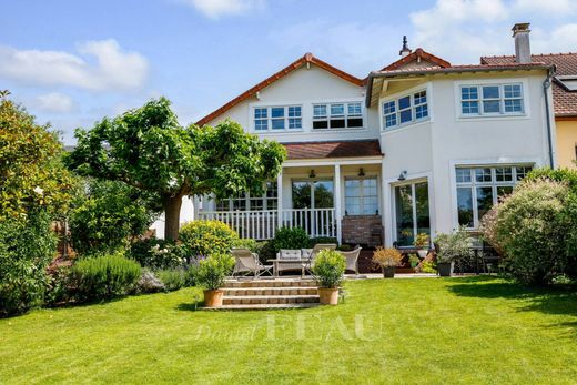 Luxus-Haus in Le Chesnay, Yvelines