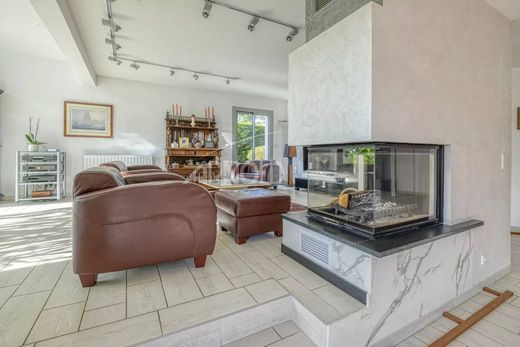 Luxury home in Saint-Étienne-de-Montluc, Loire-Atlantique