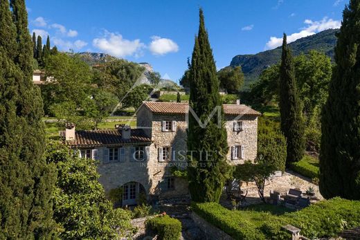 Villa in Le Bar-sur-Loup, Alpes-Maritimes