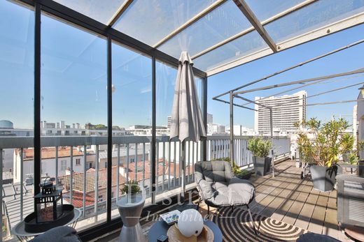 Apartment in Motte-Picquet, Commerce, Necker, Paris