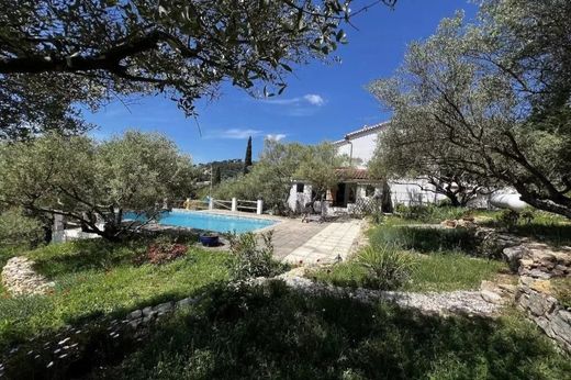 Luxury home in Cotignac, Var