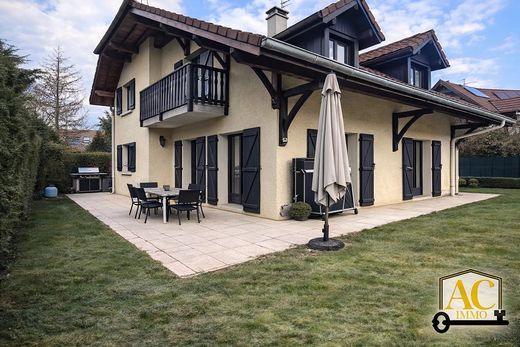 Casa di lusso a Ornex, Ain