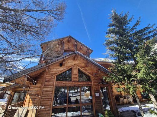 호텔 / Névache, Hautes-Alpes