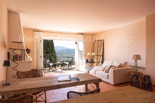 Maison de luxe à Grimaud, Var