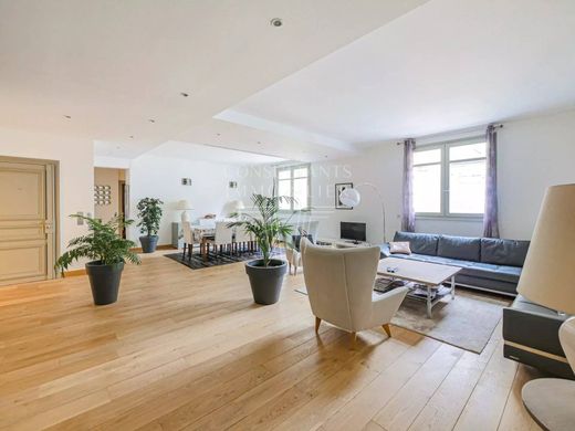Apartment in La Muette, Auteuil, Porte Dauphine, Paris