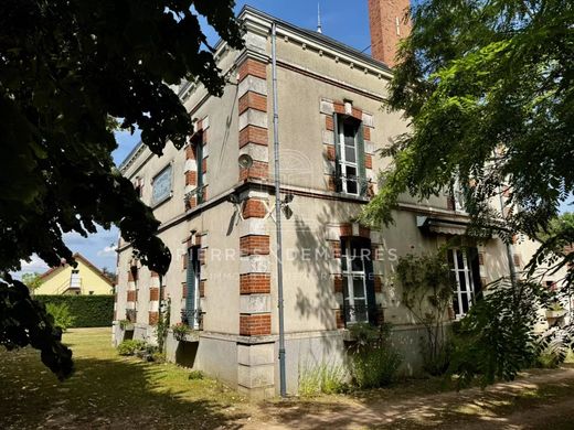 Luxury home in Ousson-sur-Loire, Loiret