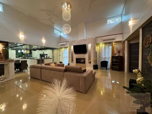 Casa di lusso a Mios, Gironda