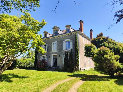 Luxury home in Pouillon, Landes