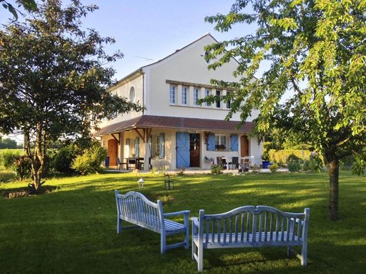 Luxury home in Marolles-en-Brie, Seine-et-Marne