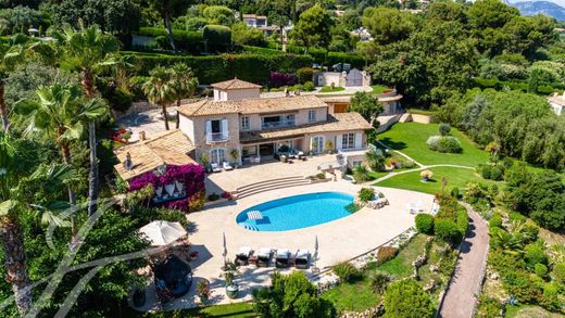 Luxus-Haus in La Colle-sur-Loup, Alpes-Maritimes