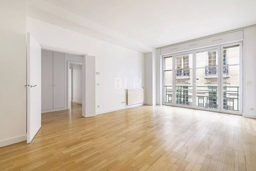 Apartment / Etagenwohnung in Champs-Elysées, Madeleine, Triangle d’or, Paris