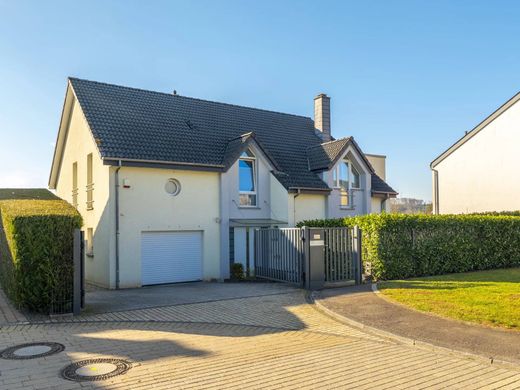 Luxury home in Moesdorf, Mersch