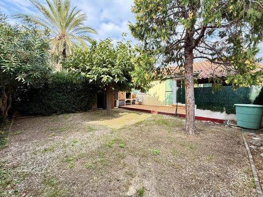 ‏בתי יוקרה ב  Saint-Cyr-sur-Mer, Var