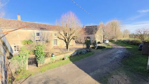 Paleis in Antigny, Vienne