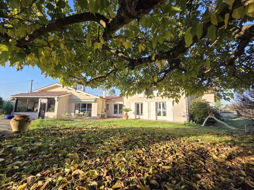 Luxury home in Monségur, Gironde