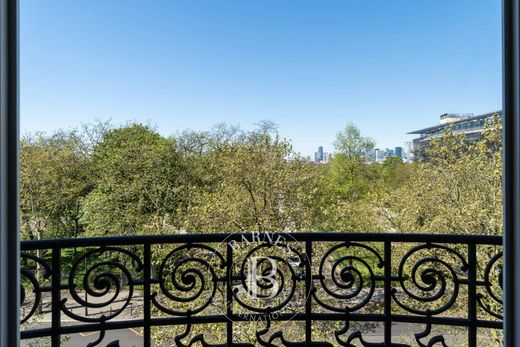 Apartment in La Muette, Auteuil, Porte Dauphine, Paris