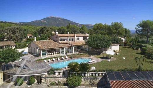 Luxe woning in Le Rouret, Alpes-Maritimes
