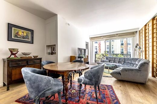 Apartment / Etagenwohnung in Champs-Elysées, Madeleine, Triangle d’or, Paris