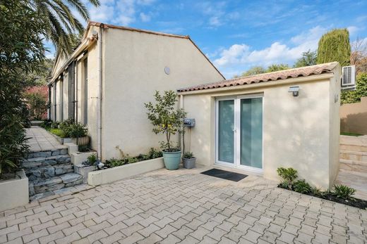 Casa de lujo en Carros, Alpes Marítimos