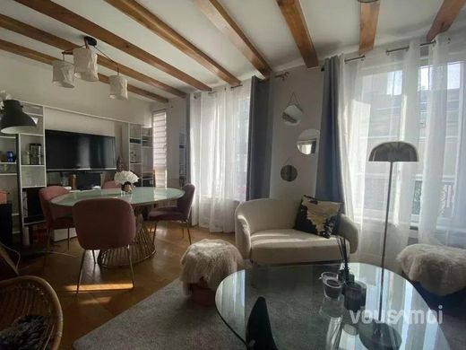 Apartment / Etagenwohnung in Levallois-Perret, Hauts-de-Seine