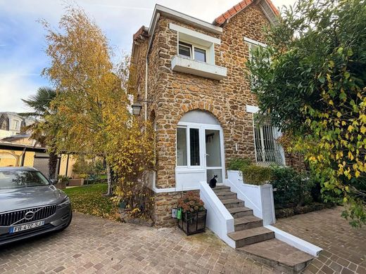 Luxury home in Le Raincy, Seine-Saint-Denis