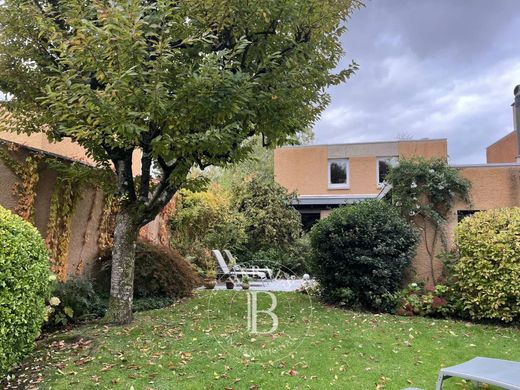 Luxus-Haus in Villeneuve-d'Ascq, Nord