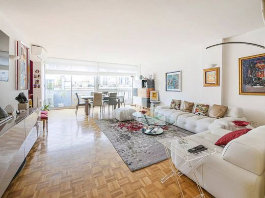 Apartment in La Muette, Auteuil, Porte Dauphine, Paris