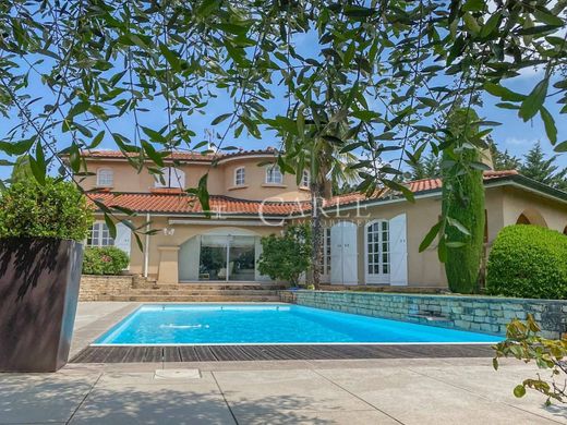 Villa a Saint-Priest, Rhône