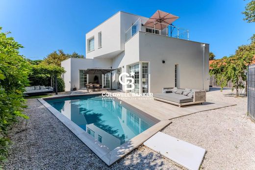 Элитный дом, Gujan-Mestras, Gironde