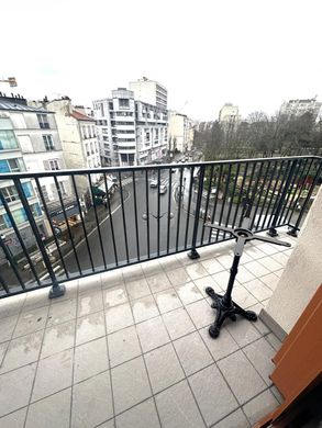 Apartment in Belleville, Père-Lachaise, Ménilmontant, Paris